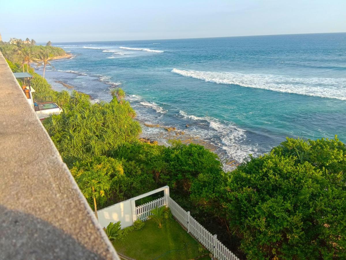 Ara Beach Resort Мириса Екстериор снимка