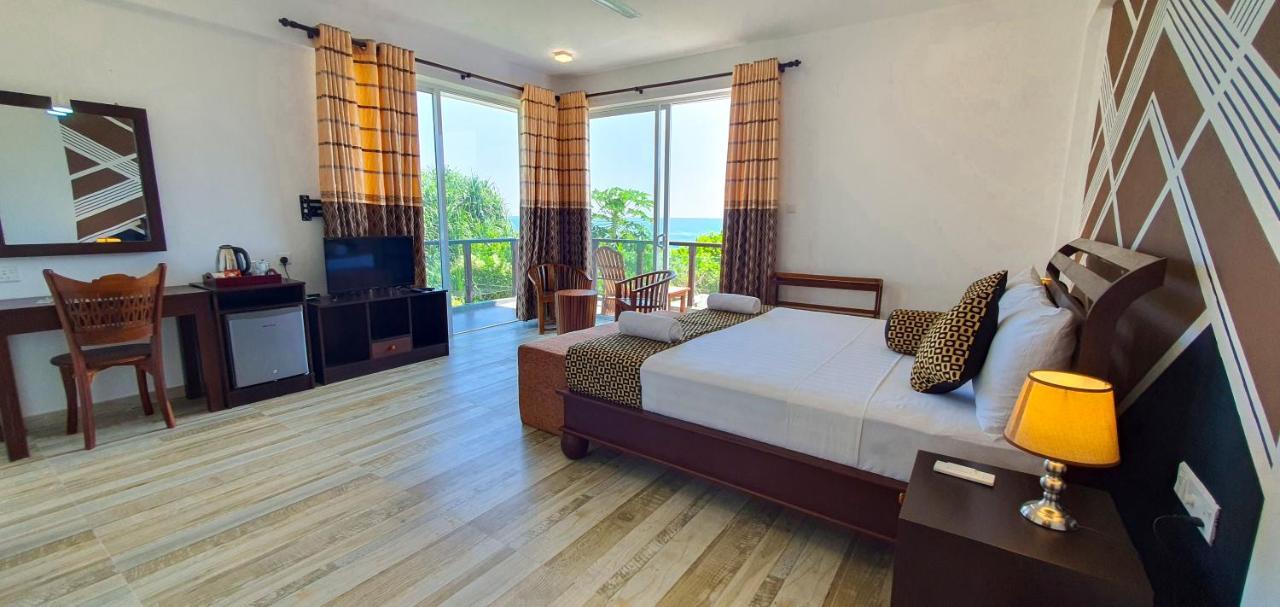 Ara Beach Resort Мириса Екстериор снимка