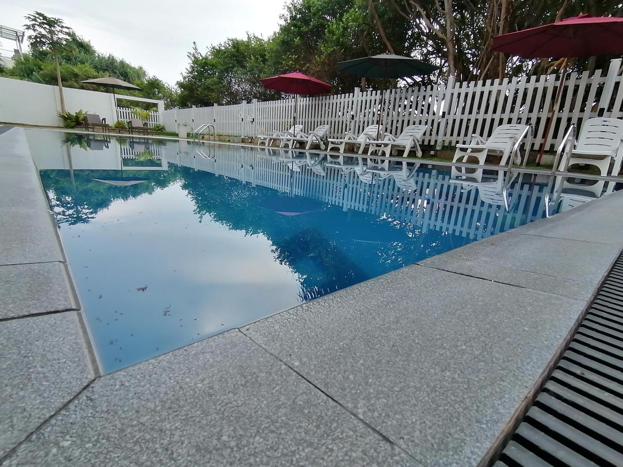 Ara Beach Resort Мириса Екстериор снимка