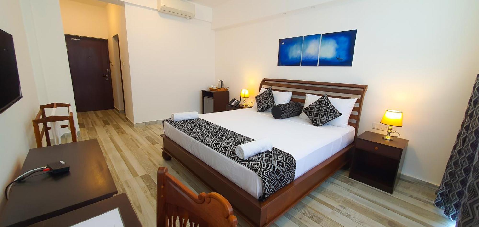 Ara Beach Resort Мириса Екстериор снимка