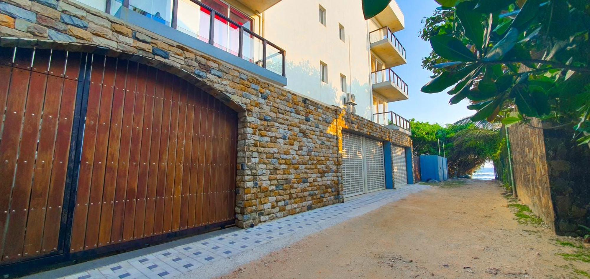 Ara Beach Resort Мириса Екстериор снимка