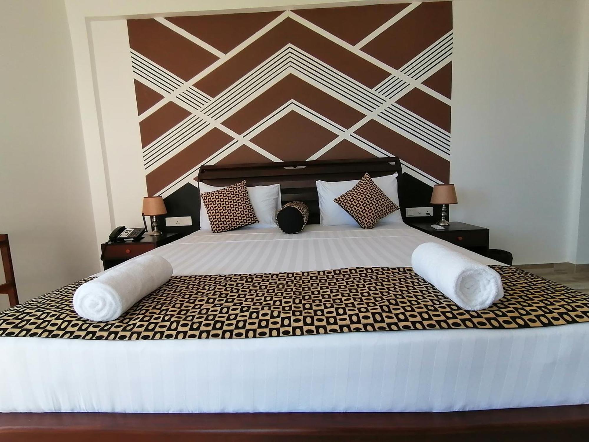 Ara Beach Resort Мириса Екстериор снимка